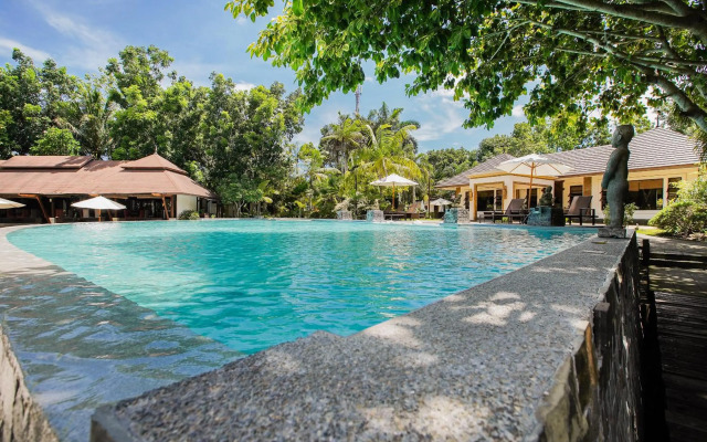237 Sheridan Boutique Resort
