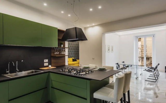 Upscale Urban Apartment by Wonderful Italy