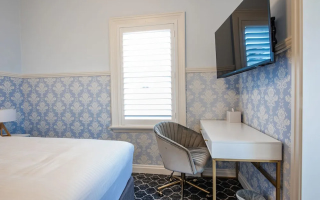 Bankstown Hotel