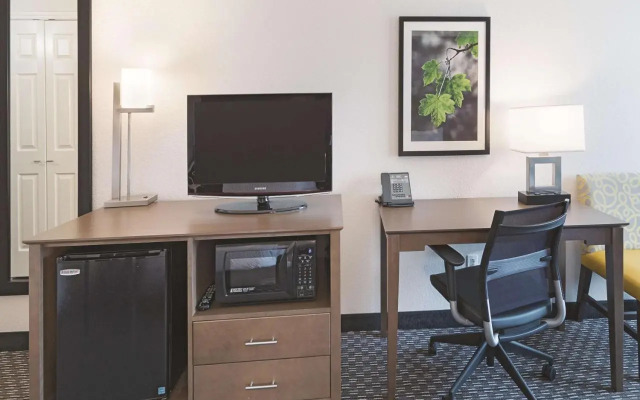 LaQuinta Dalla North / Arlington