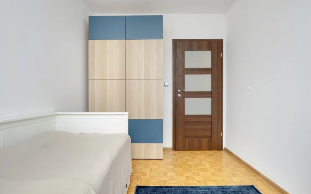 Apartment With Three Bedrooms by Renters