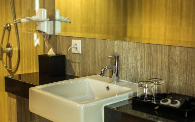 Grand Mozza Hotel Timika by Amithya