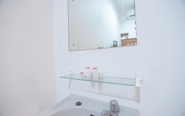 OYO 150 Harmoni Residence