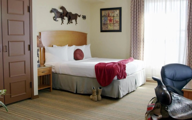 Historic Plains Hotel
