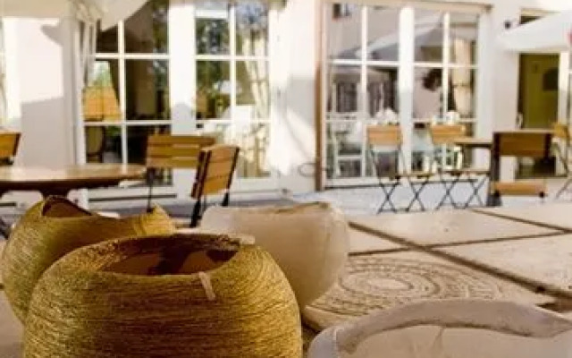 Villa Estera - Hotel & Restauracja