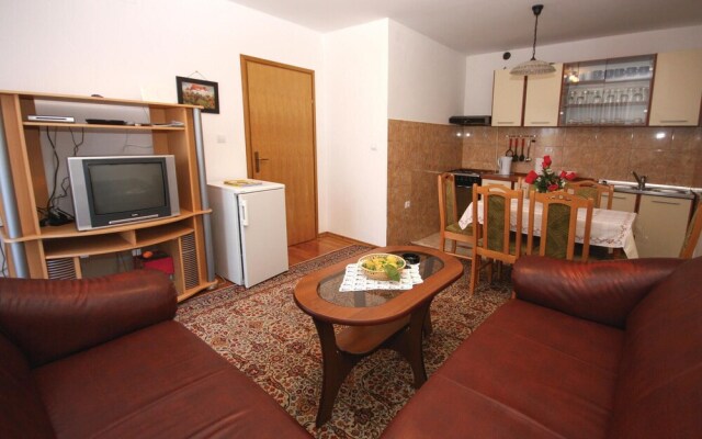 Stunning Home in Peroj With Wifi and 3 Bedrooms