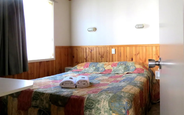 Beachfront Hallidays Point – Guest Rooms – Red Head