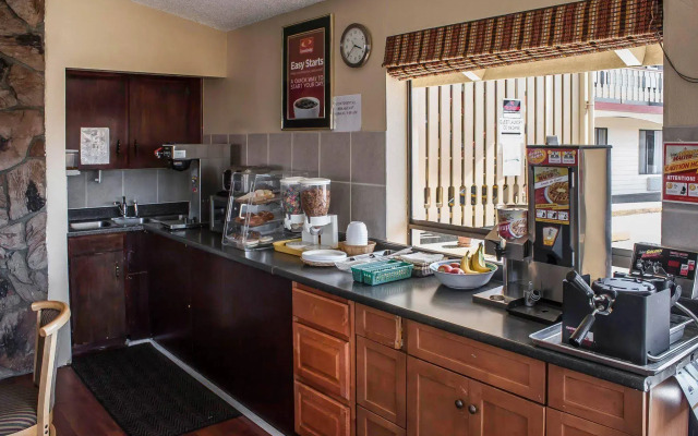 Econo Lodge Inn & Suites Hoquiam