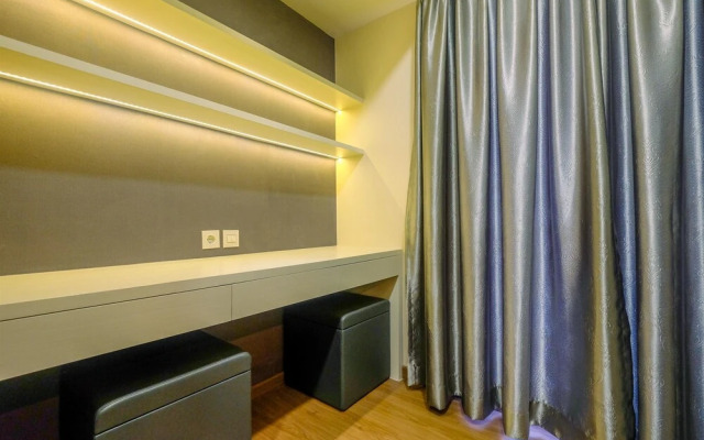 New Furnished and Enjoy 2BR at Meikarta Apartment
