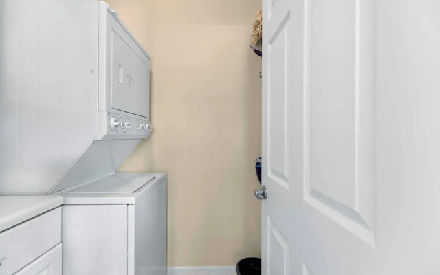 Trails End Hideaway Waterfront