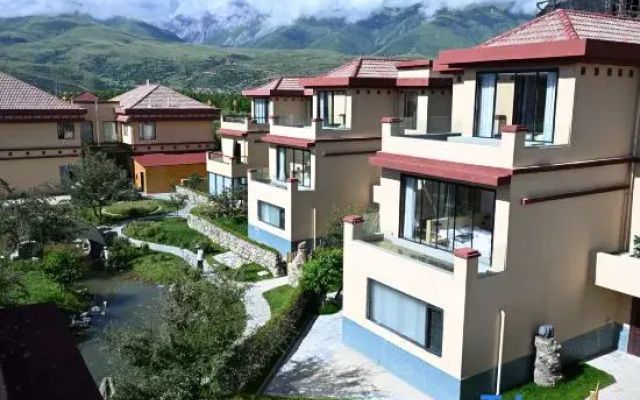 Art West Sichuan Cultural and Creative Garden (Ganzi store)
