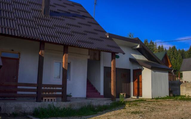Guest house Jezera