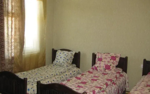 Chelo Guest House