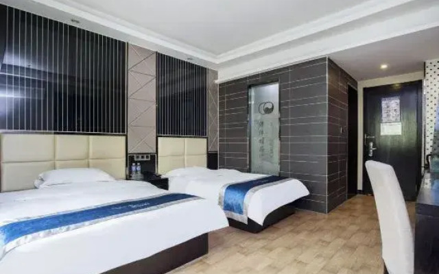 Qingmu Hotel (Nanjing Pukou Tianruncheng Subway Station)
