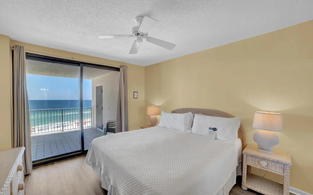 Pelican Pointe 805