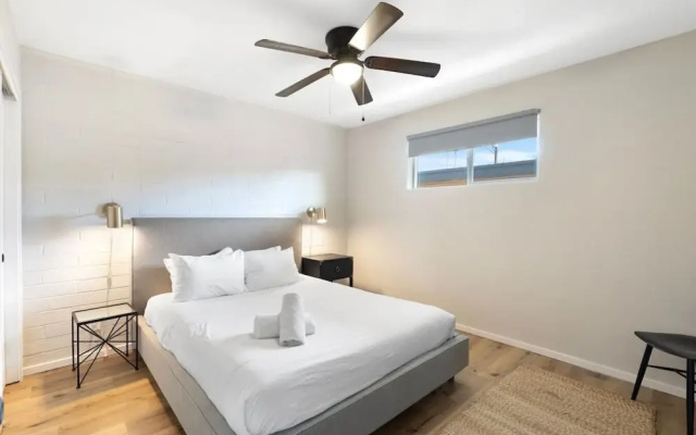 Fashion Square Apt6