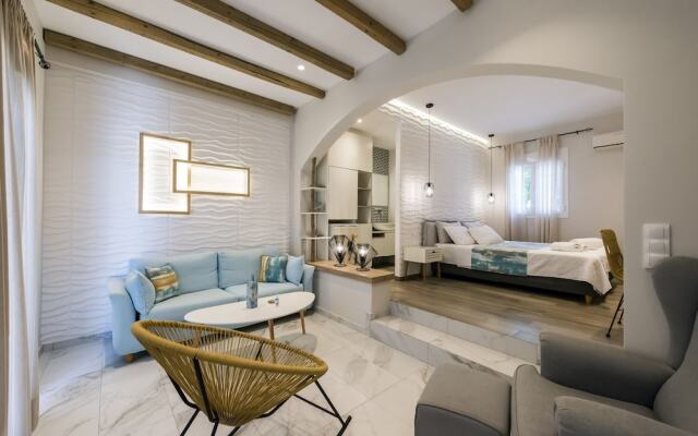 Aggelos Hotel - Luxury Suite on the Beach - Breakfast included