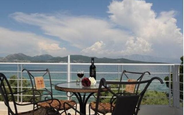 Agnadi Suites