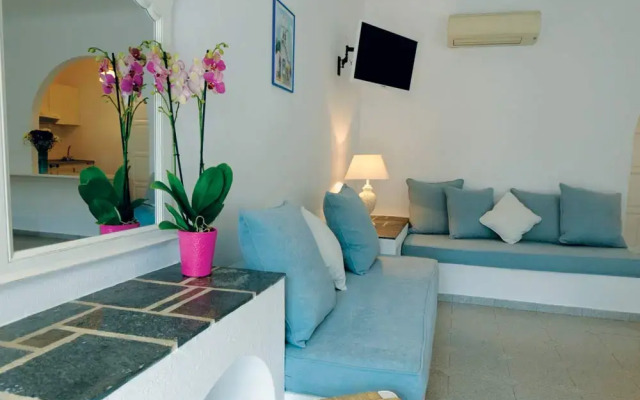 Kamari Hotel