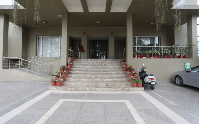 Capital O 30972 Hotel Centrum