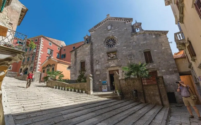 Beautiful Apartment in Labin With 1 Bedrooms and Wifi