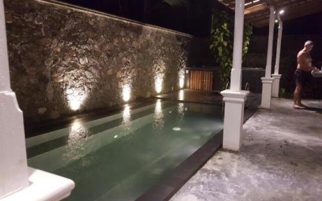 9Provinces Gatehouse