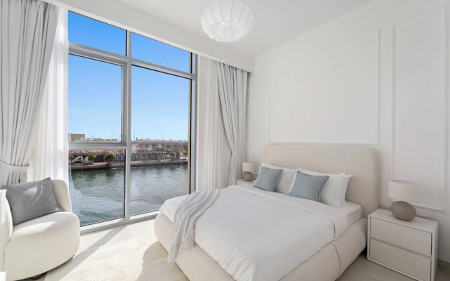 2BR + Maid’s Room CF7 B | Partial Canal View