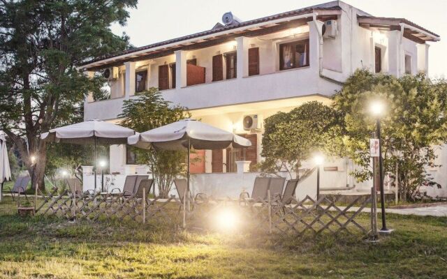Nikolouzos Sunny Estate