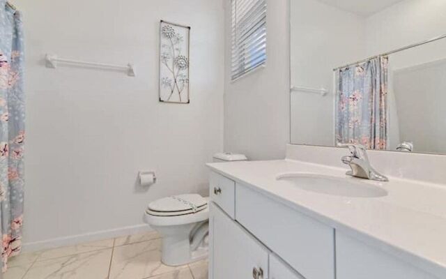 Charming Spacious Pool Home by Disney