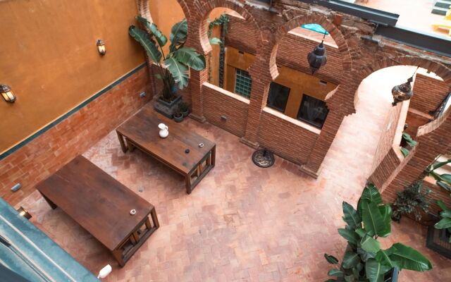 Hotel Lincoln Lounge