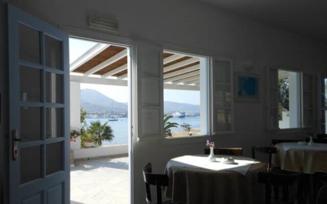 Parian Village Beach Hotel - Adults Only