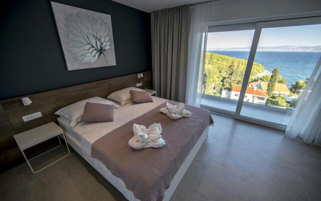 D in Postira with 7 bedrooms and 7 bathrooms