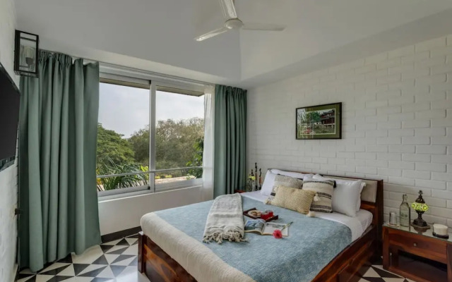 El Arbol by Hireavilla - 2BR w Rooftop Pool Nerul