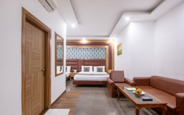 OYO 9011 Hotel Lohmod