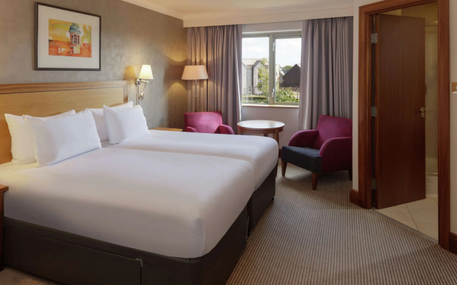 Отель The Cambridge Belfry