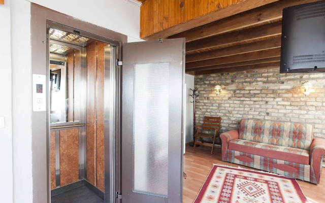 Sunflower Apartments