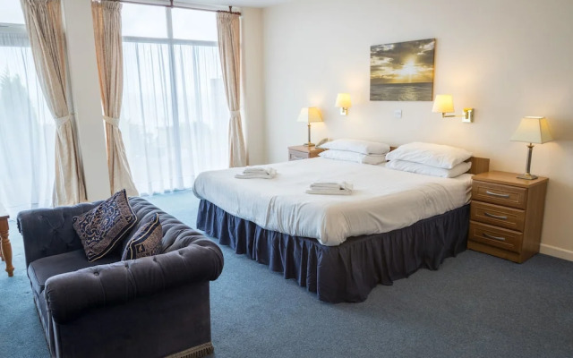 The Ocean View Hotel