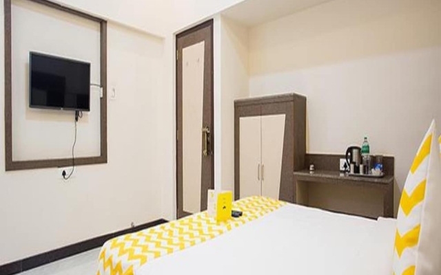 Fabhotel Srj's Thaneesh Southwick