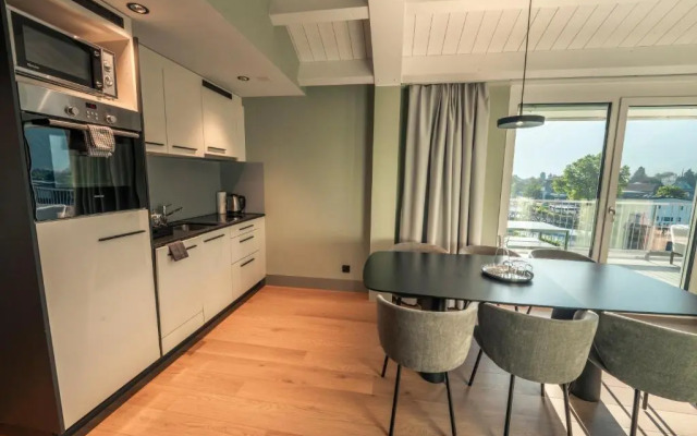 HOP Apartments & Suites