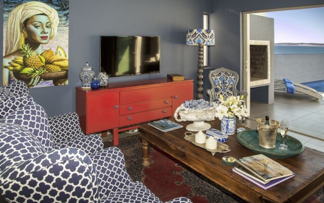 Abalone Hotel & Villas