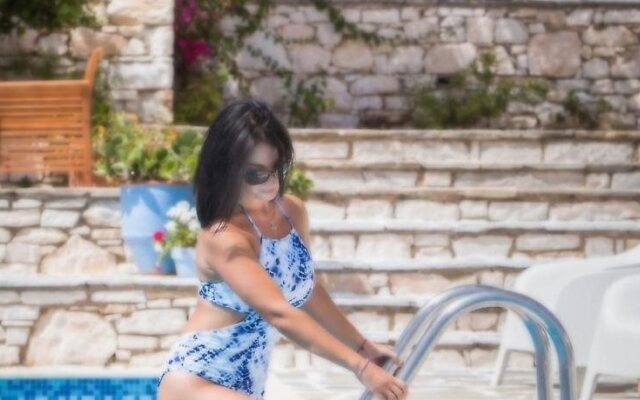 Drios Paros Luxury Hotel