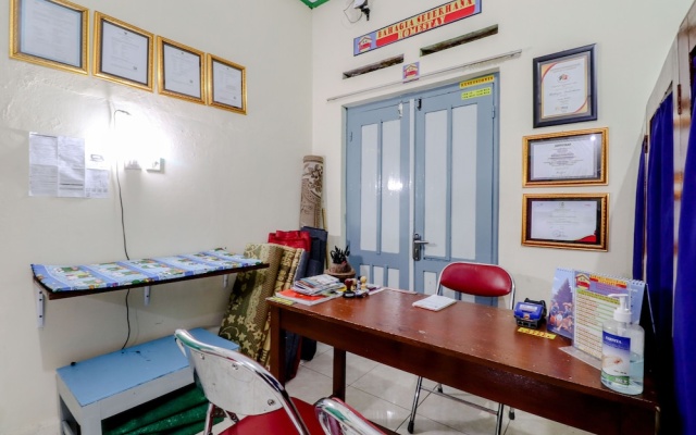 Bahagia Sederhana Home Stay - Hostel – Guest Rooms – Bantul