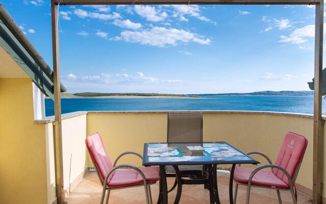 Super - 50 m from pebble beach - A7 Goga(4+2)