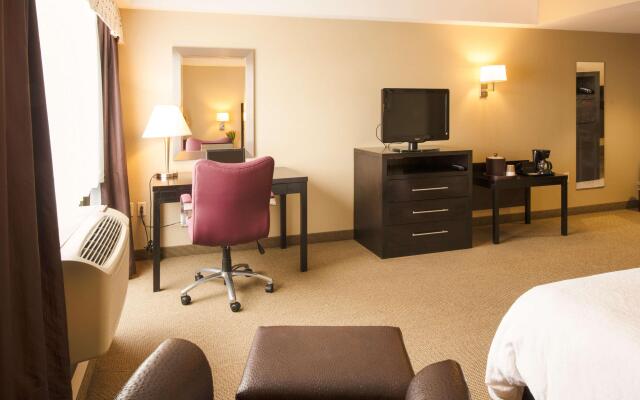 Hampton Inn & Suites Boston Crosstown Center