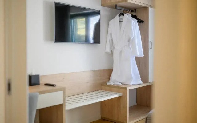 Vrahos Executive Suite