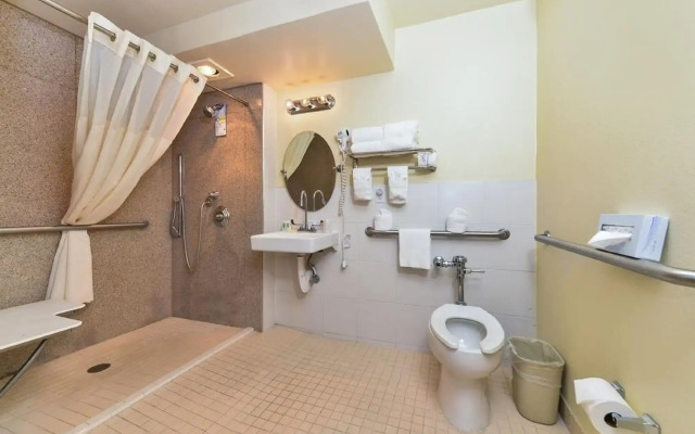 Quality Inn & Suites Montebello - Los Angeles