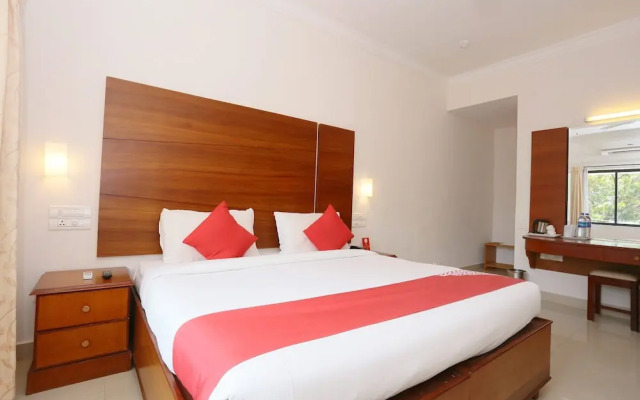 Capital O 19742 Hotel Dona Castle