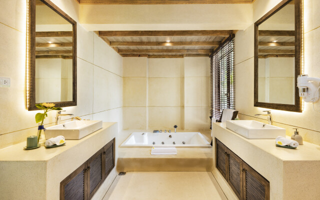 Stelia Beach Resort
