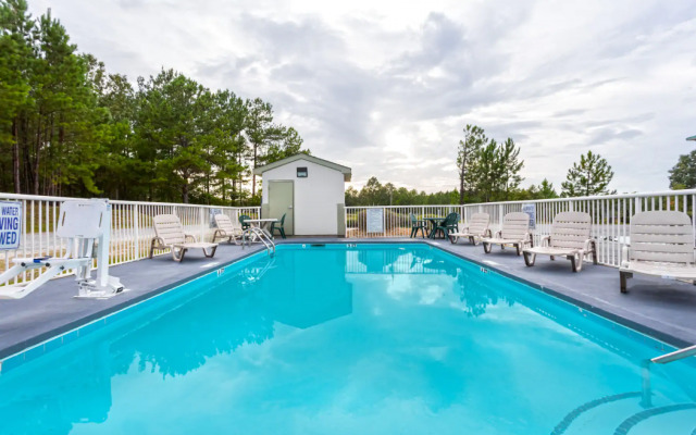 Days Inn By Wyndham Lugoff