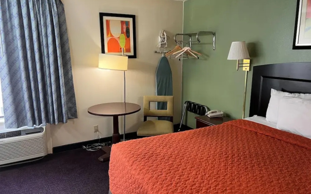 Days Inn Southern Hills/ORU